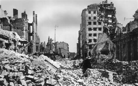 City Destruction (by Nezy) .
